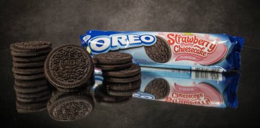 Oreo kurabiyelerinin yakın plan çekimi - FRANKFURT, Almanya - 24 Mart 2021