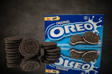 Oreo kurabiyelerinin yakın plan çekimi - FRANKFURT, Almanya - 24 Mart 2021