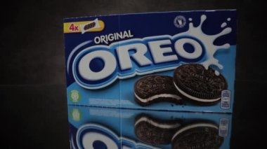 Oreo Kurabiyeleri Paketi - FRANKFURT, Almanya - 24 Mart 2021