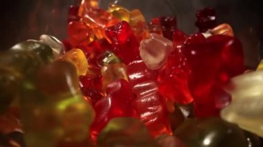 Renkli ayıcıklar ya da jöleli bebekler için makro manzara