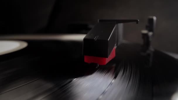 Record player in close-up - playing a vinyl — Stock Video