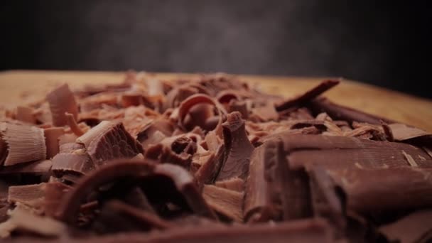 Macro shot sur flocons de chocolat — Video
