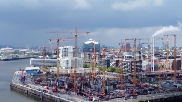 항구에 있는 함부르크 의현 대식 하버 시 지구를 공중에서 내려다본 모습 — 비디오