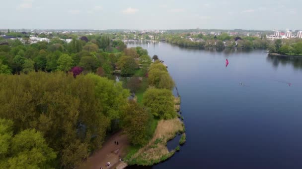 Alster Park a River Alster Lake ad Amburgo dall'alto — Video Stock