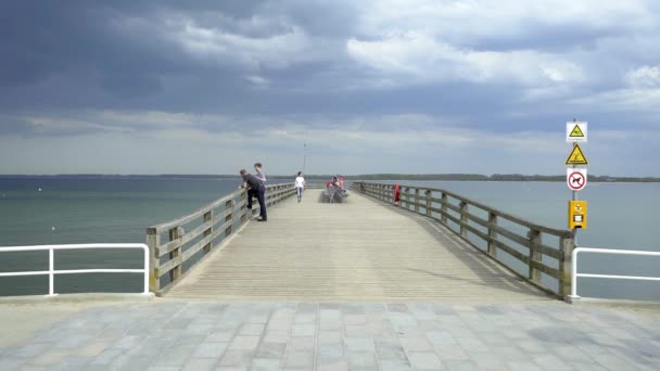 Berühmter Travemunde Strand Der Ostsee Lubeck Deutschland Mai 2021 — Stockvideo