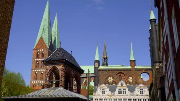 Schöne Historische Gebäude Der Lübecker Innenstadt Rathaus Reisefotos — Stockvideo