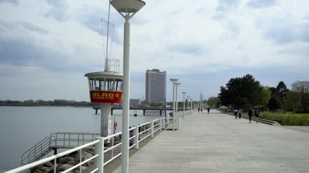 Famosa Playa Travemunde Mar Báltico Lubeck Alemania Mayo 2021 — Vídeos de Stock