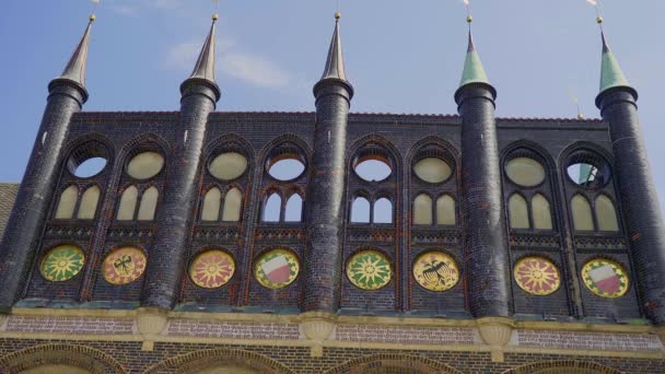 Lubeck Şehir Merkezindeki Tarihi Binalar Bir Unseco Dünya Mirası Sitesi — Stok video