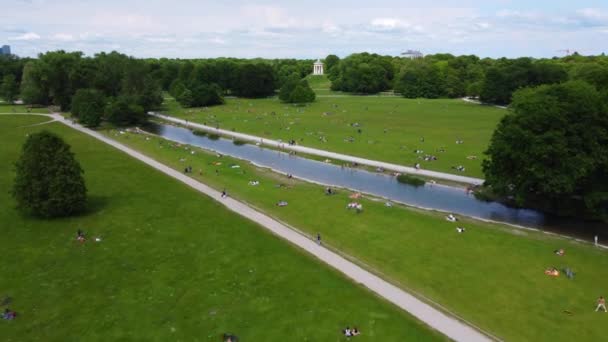 Monumento Famoso Cidade Munique Jardim Inglês Fotografias Drones — Vídeo de Stock