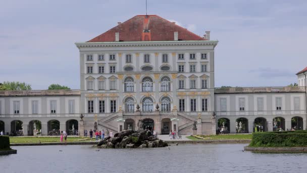 慕尼黑著名的尼彭堡城堡 德国慕尼黑市 2021年6月3日 — 图库视频影像
