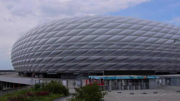 Beroemde Allianz Arena Stadion München Thuisbasis Van Beroemde Voetbalclub Bayern — Stockvideo