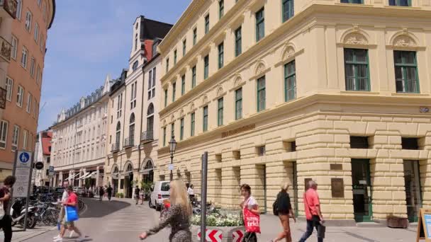 Pěší Zóna Mnichově Slunečného Dne Město Mnichov Německo 2021 — Stock video