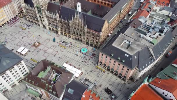 Câmara Municipal de Munique na praça Marien, no bairro histórico vista aérea — Vídeo de Stock