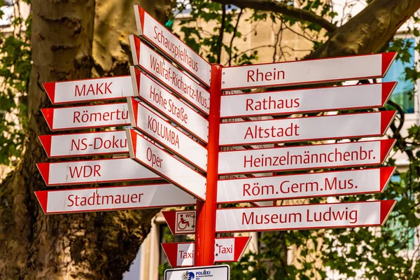 Indicazioni Stradali Nella Città Colonia Cologne Germania Giugno 2021 — Foto Stock