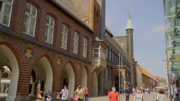 Gyönyörű Történelmi Épületek Város Központjában Lubeck Városháza Utazási Fotózás — Stock videók