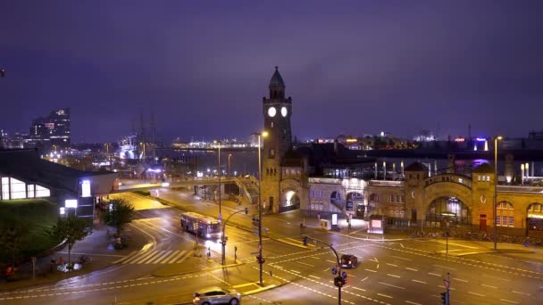 ハンブルクの港で有名な聖パウリ ランドゥンスブルケン 素晴らしい夕景 観光情報 — ストック動画