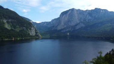 Avusturya 'daki Altaussee Gölü - hava manzaralı