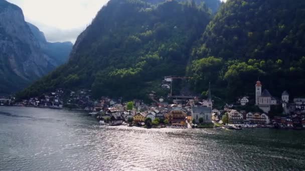 Aldeia famosa de Hallstatt na Áustria - um patrimônio mundial — Vídeo de Stock