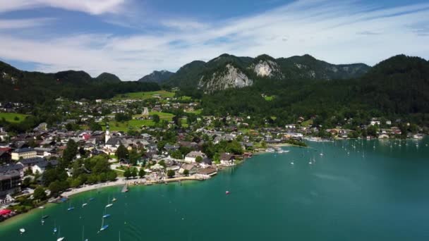 Villaggio di St Gilgen sul lago Wolfgangsee in Austria — Video Stock