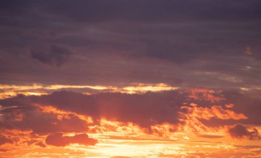 Gökyüzü değişimi için yüksek çözünürlüklü Sunset Sky arkaplanı