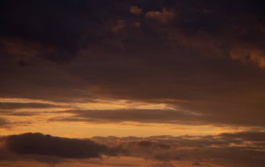 Gökyüzü değişimi için yüksek çözünürlüklü Sunset Sky arkaplanı