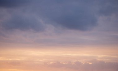 Gökyüzü değişimi için yüksek çözünürlüklü Sunset Sky arkaplanı