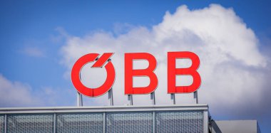 Avusturya demiryolu logosu OBB - Vienna, AUSTRIA, EUROPE - 1 AĞUSTOS 2021