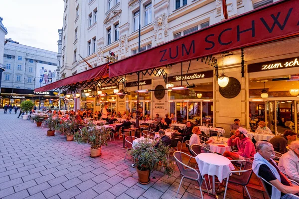 Famoso ristorante nel centro storico di Vienna - The Black Camel - VIENNA, AUSTRIA, EUROPA - 1 AGOSTO 2021 — Foto Stock