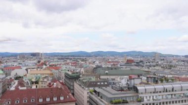 St. Stephans Katedrali 'nin tepesinden Viyana şehrine bakın.