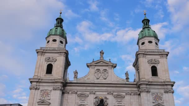 Catedral de Salzburgo na cidade velha — Vídeo de Stock