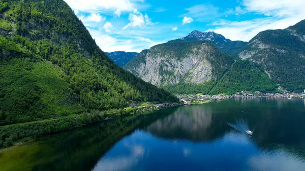 Όμορφη λίμνη Hallstatt στην Αυστρία — Φωτογραφία Αρχείου