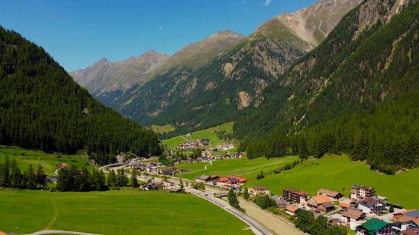Διάσημο χωριό Soelden στην Αυστρία - Solden από ψηλά — Φωτογραφία Αρχείου