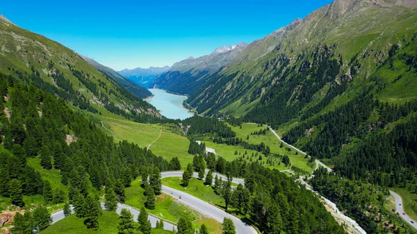 Bella valle del Kaunertal nelle Alpi austriache - famoso ghiacciaio in Austria — Foto Stock