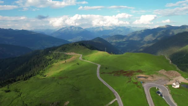 Timmelsjoch carretera alpina alta en Austria llamado Passo Rombo — Vídeos de Stock