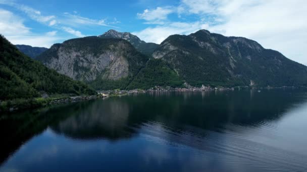 Beau lac Hallstatt en Autriche — Video