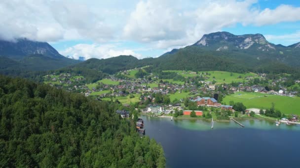 Wieś Altaussee w Austrii - widok z góry — Wideo stockowe