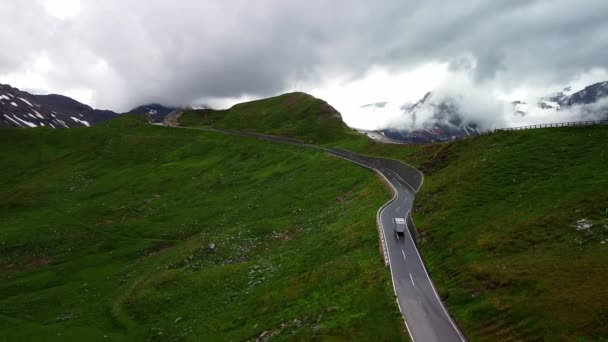 Grossglockner High Alpine Road en Austria - vista aérea — Vídeo de stock