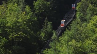 Avusturya 'daki Top of Hallstatt' e kablolu araba - seyahat fotoğrafçılığı