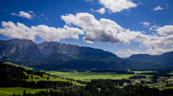 Úžasná Krajina Typická Krajina Rakousku Rakouské Alpy Cestovní Fotografie — Stock fotografie