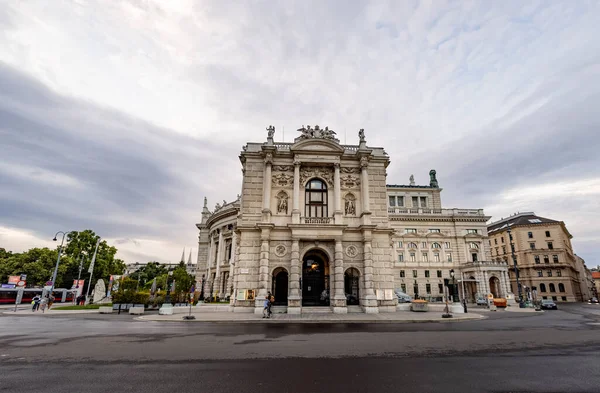 Известный Бургтеатр Вены Национальный Театр Городе Вена Австрия Августа 2021 — стоковое фото