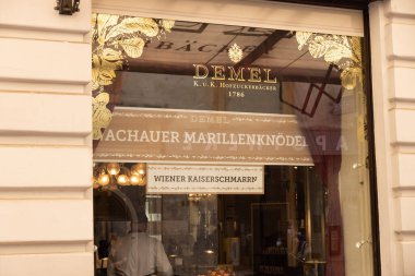 Viyana 'daki ünlü kafe ve fırın Demel - Vienna, AUSTRIA - 1 Ağustos 2021