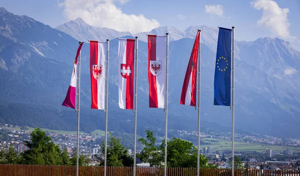Flagi Bergisel Innsbrucku Austria Innsbruck Austria Lipca 2021 — Zdjęcie stockowe