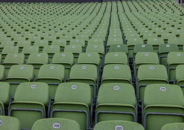 Bregenz Sahne Sanatları Festivali 'nde seyirci koltukları Constance Gölü - BREGENZ, AUSTRIA - 28 Temmuz 2021