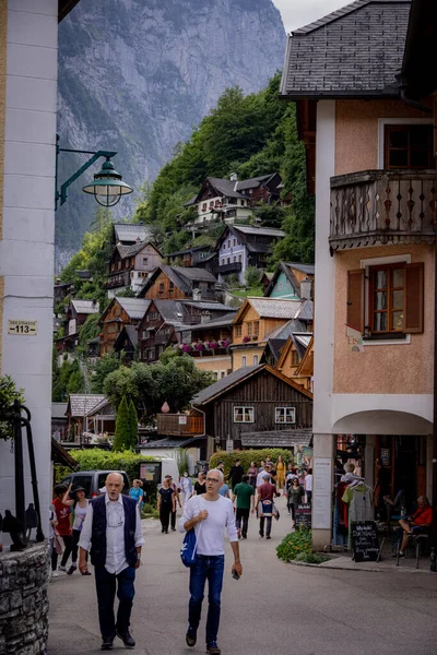 Massor Turister Besöker Hallstatt Hela Året Hallstatt Österrike Juli 2021 — Stockfoto