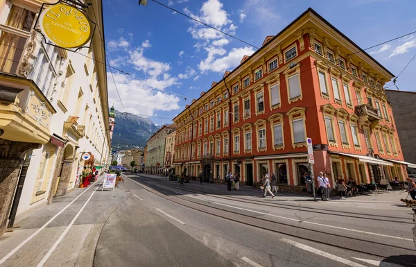 Widok Ulicy Stare Miasto Innsbruck Innsbruck Austria Lipiec 2021 — Zdjęcie stockowe