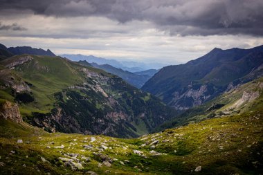 Avusturya 'daki Grossglockner High Alpine Yolu çevresindeki muhteşem manzara - seyahat fotoğrafçılığı