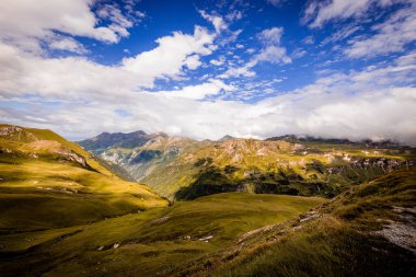 Avusturya 'daki Grossglockner High Alpine Yolu çevresindeki muhteşem manzara - seyahat fotoğrafçılığı