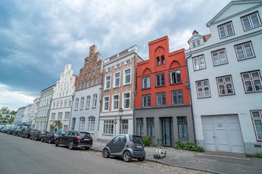 Lubeck 'in şehir merkezindeki tarihi binalar - Unseco Dünya Mirası Alanı - LUBECK, GERMANY - 10 Mayıs 2021