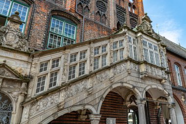 Lubeck Almanya 'sının tarihi şehir merkezi - LUBECK, Almanya - 10 Mayıs 2021