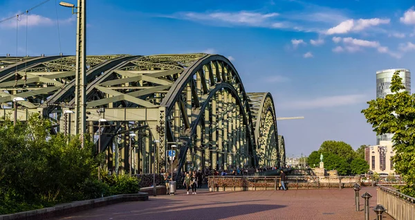 Berühmte Hohenzollernbrücke Köln Die Zum Dom Führt Köln Deutschland Juni — Stockfoto